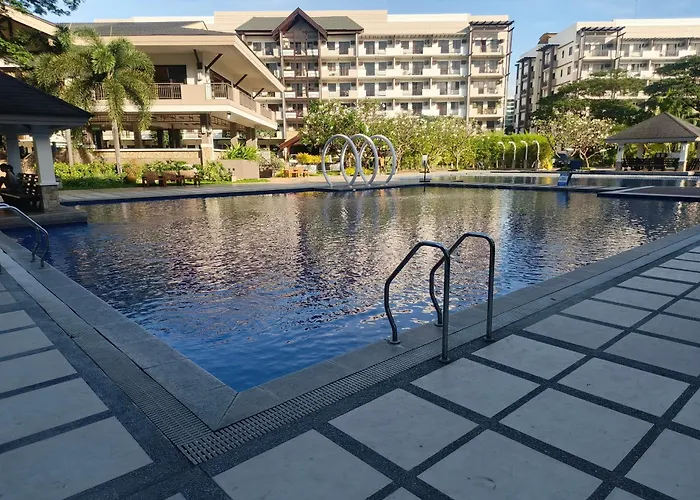 Runway Oasis Beside Airport Naia Terminal1,2&4